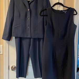 Karen Scott 3 piece navy blue suit